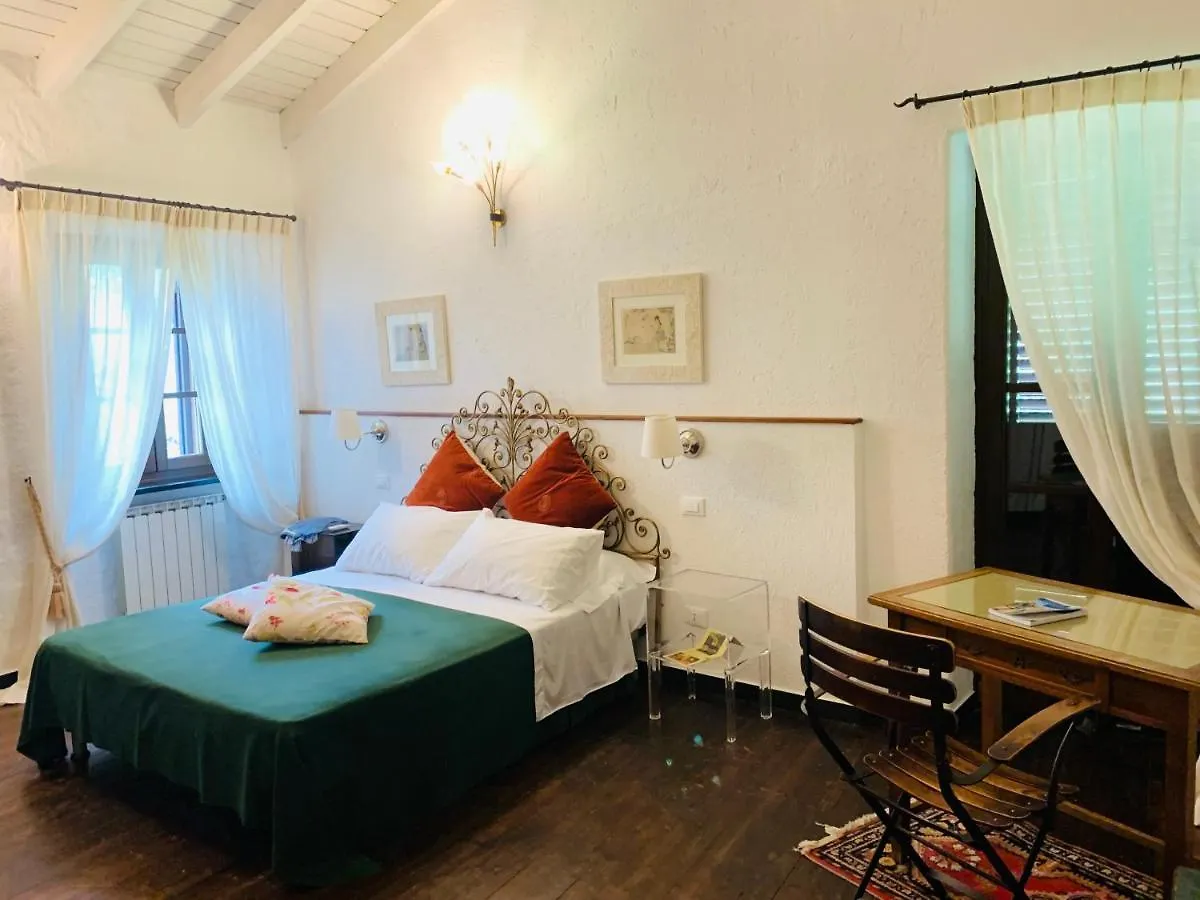 Borgata Cantone Country House B&B Garlenda 3*,  Italië